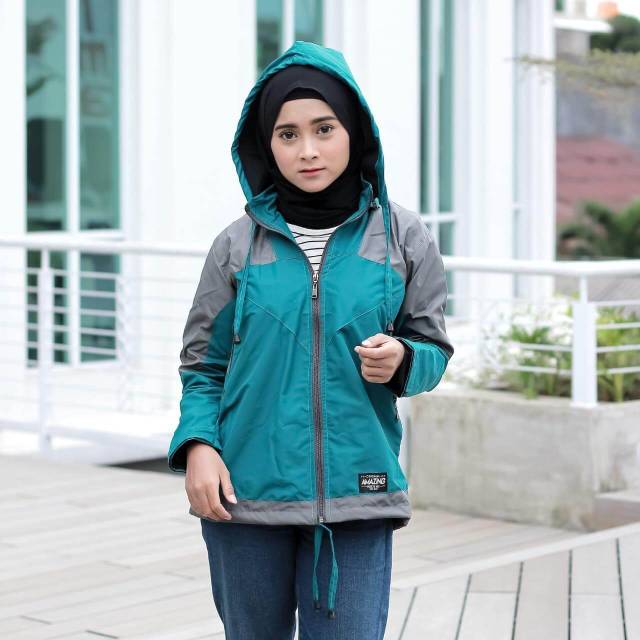 Jaket Parasut Pria / Wanita Waterproof M L XL Jaket Pria / Wanita Terbaru Kekinian Outdoor Olah Raga Anti Air Bahan Tebal Premium