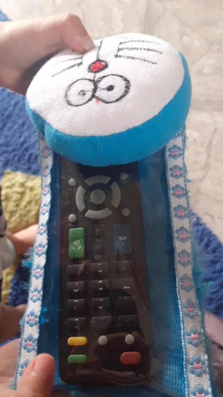 Sarung Remot Karakter Boneka