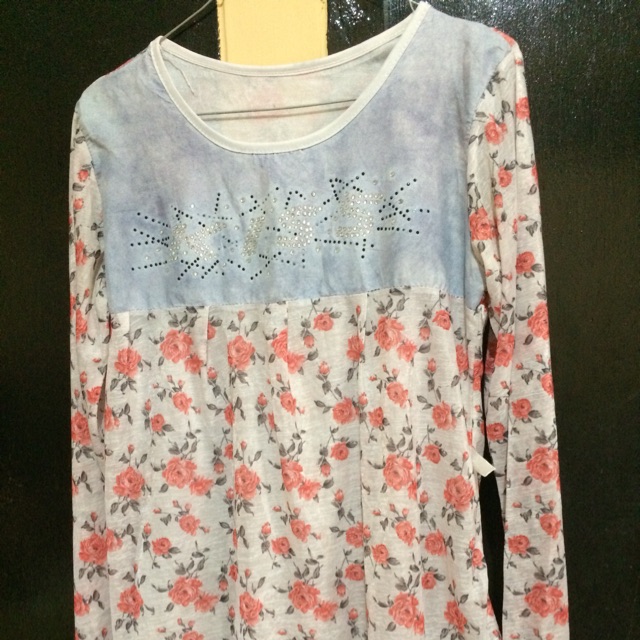 Preloved blouse bunga bunga