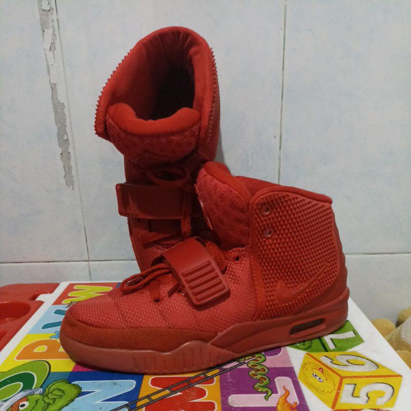 Nike Yeezy 2 Red October