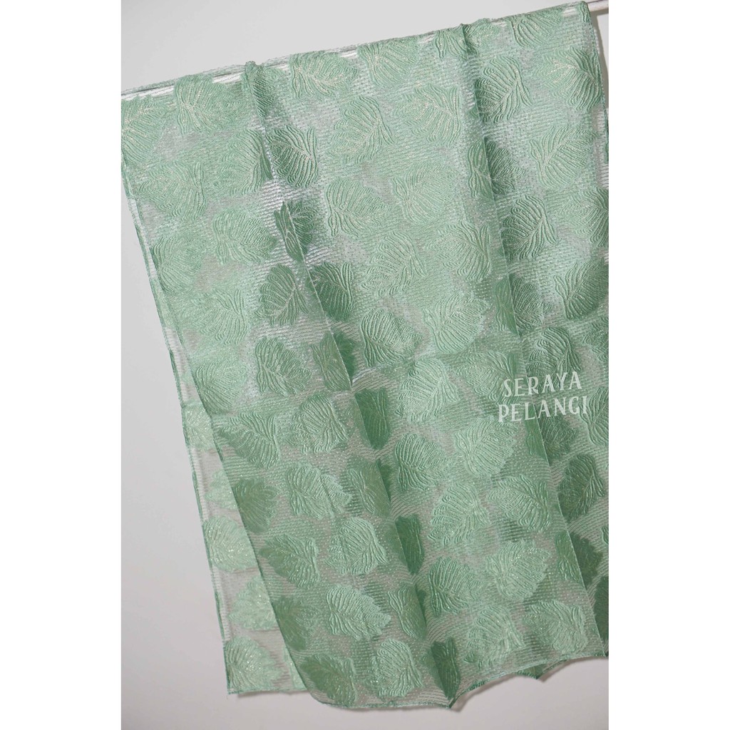 Selendang Kaca Motif Daun Bunga Mawar / Scarf / Syal / Pashmina