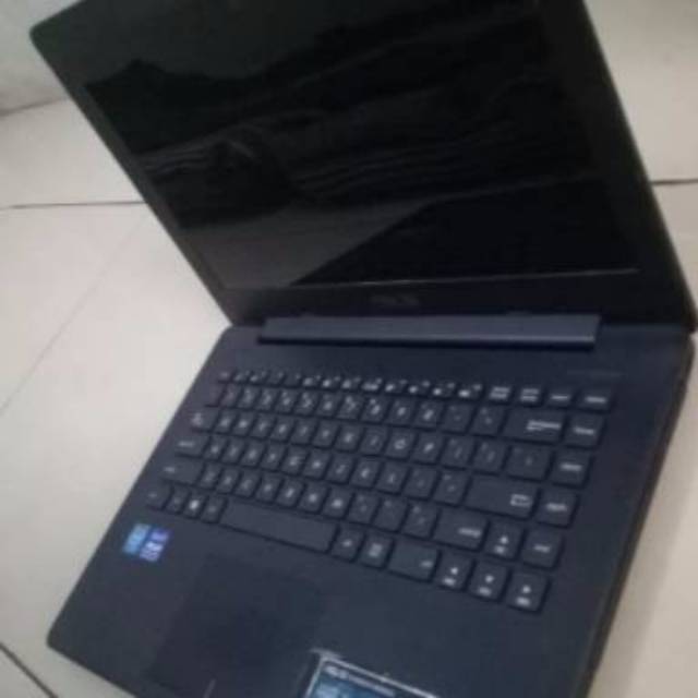 Laptop bekas second mukus tipis murah Terbaru