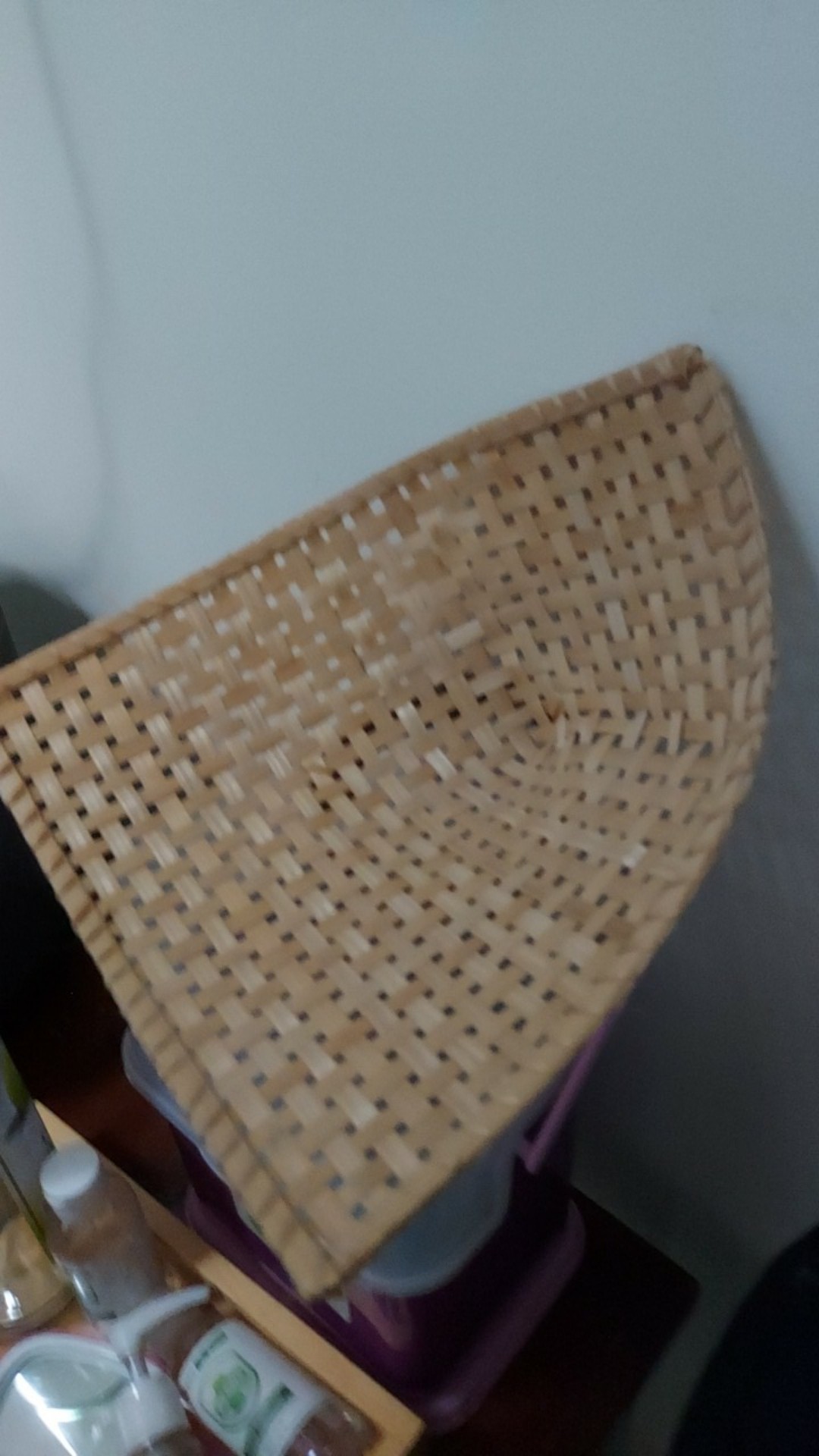 Pincuk Bambu Berkaki