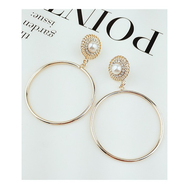 LRC Anting Tusuk Fashion Gold Circle With Diamond Earrings F49318