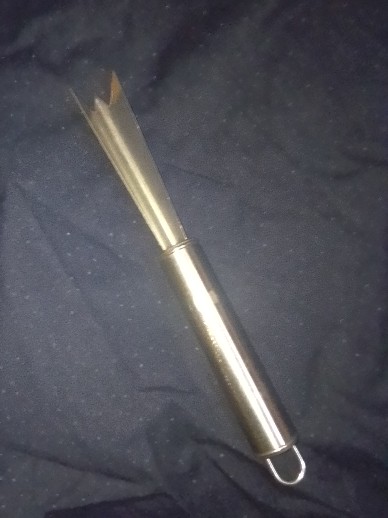 Pisau Garpu Peeler Alat Pengupas Nanas Walfos Unik Mudah Gak Ribet A7