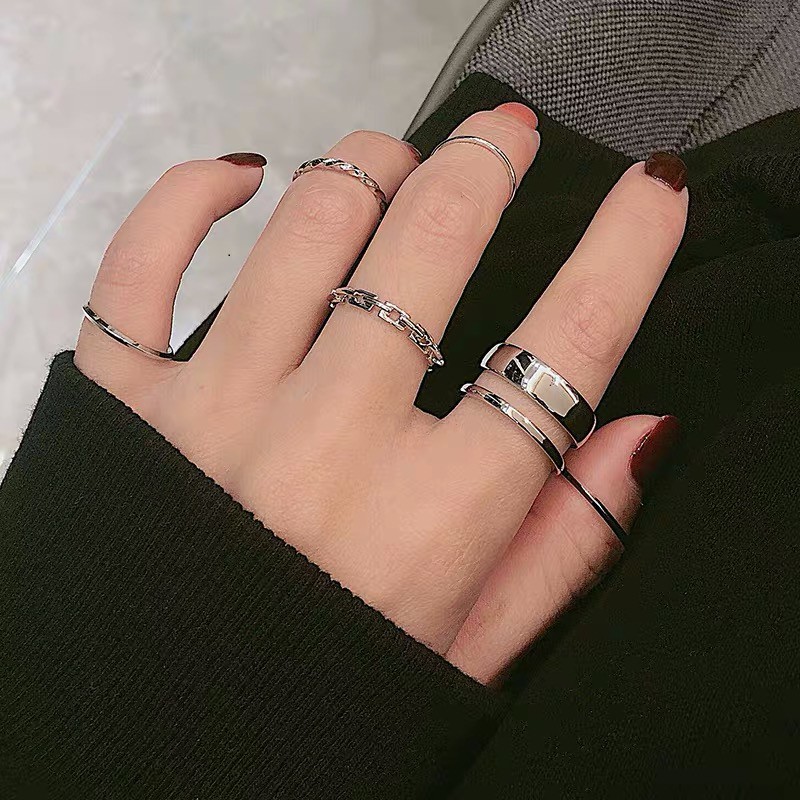 Set Cincin Desain Minimalis Gaya Retro Hip Hop Untuk Wanita