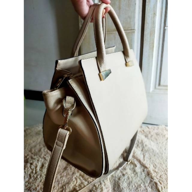 SOLD Tas Hana PRELOVED