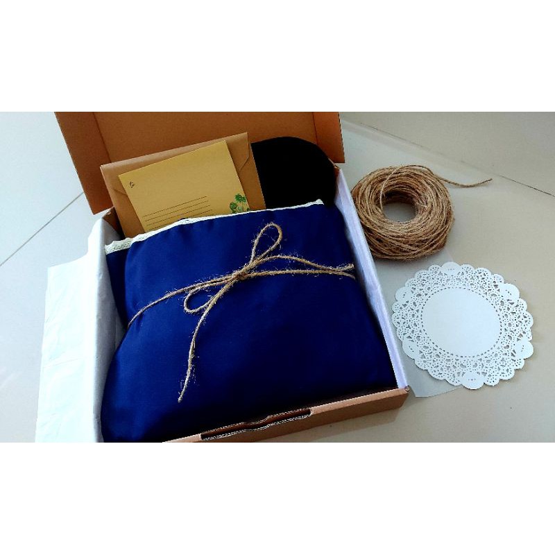 Kado/ hampers/ gift box/ birthday/ wedding/ graduation/ ramadhan/ lebaran