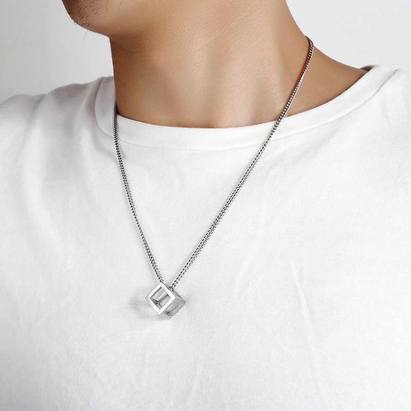 Kalung Liontin Kubus Rubik 3d Bahan Titanium Steel Gaya Hip Hop Untuk Pria Dan Wanita