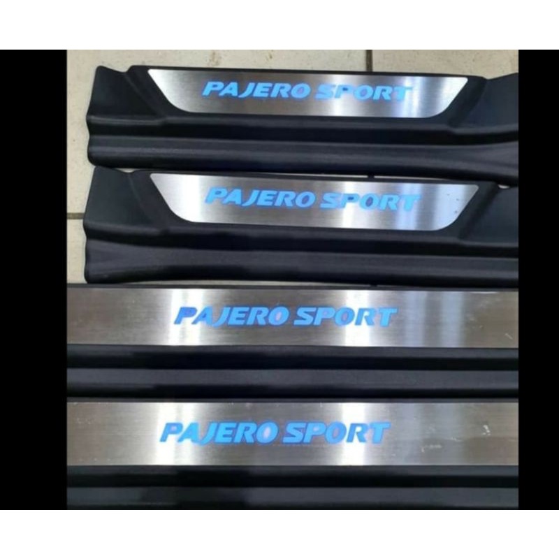 sill plate samping lampu Pajero sport