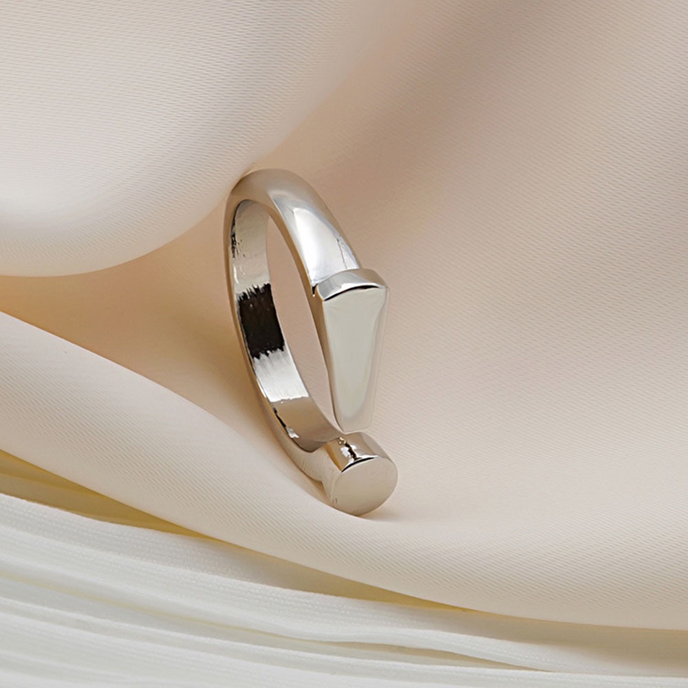 Cincin Model Terbuka Bahan Metal Warna Goldsilver Desain Geometri Adjustable Untuk Wanita