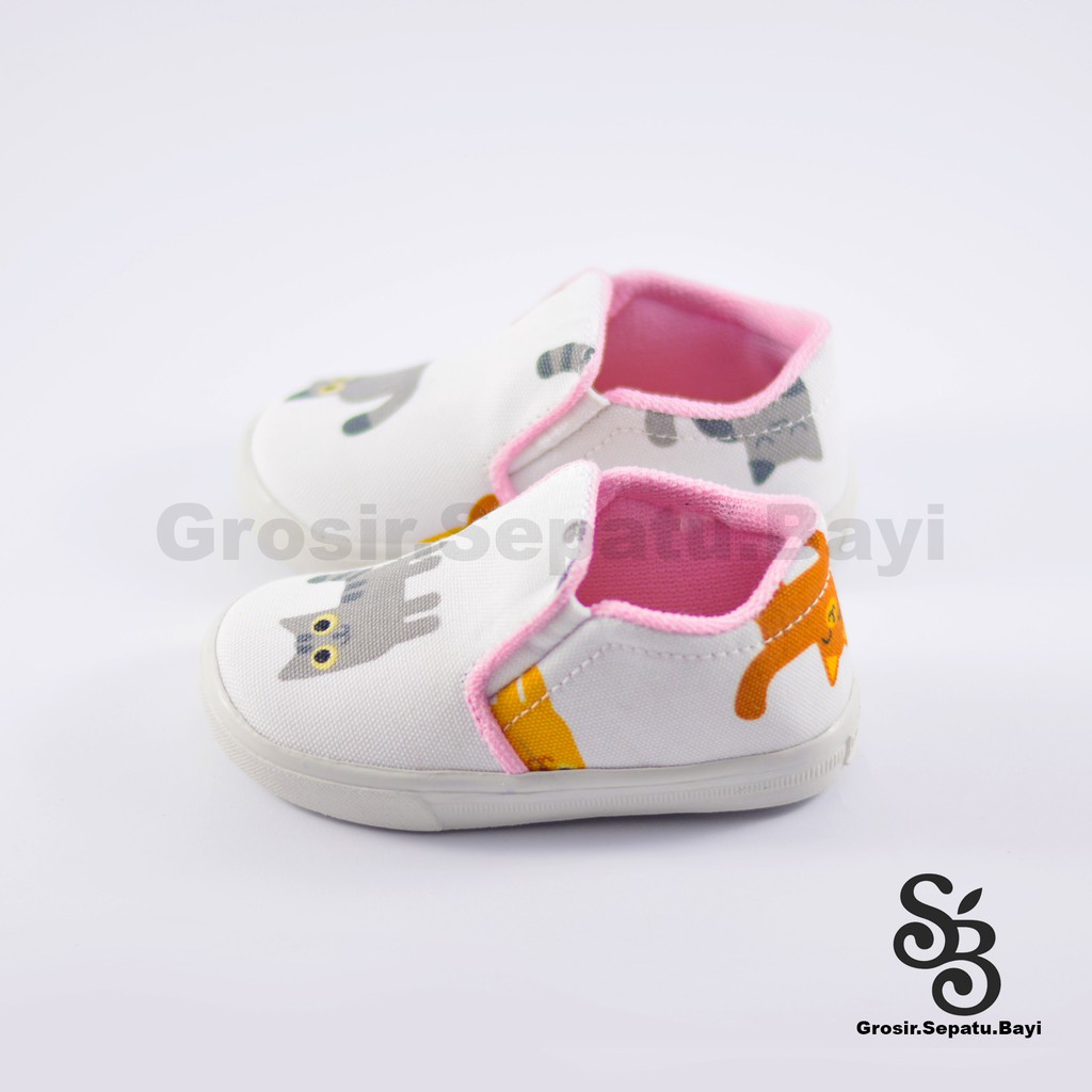 sepatu anak slip on motif kucing lucu murah