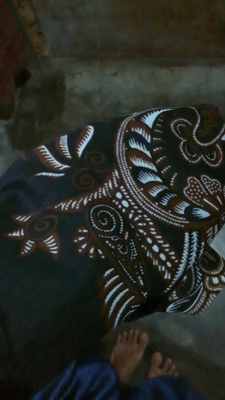 Batik Lengan Pendek Motif Wayang Dan Elung