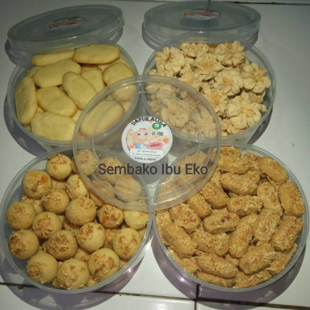 

Nastar / Kastengel / Lidah Kucing / Sagu keju / Putri Salju Homemade Stoples