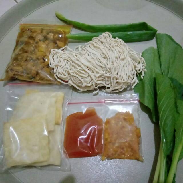 

Mie ayam instan 6 porsi