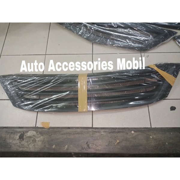 grill custom innova lama 2004-2006