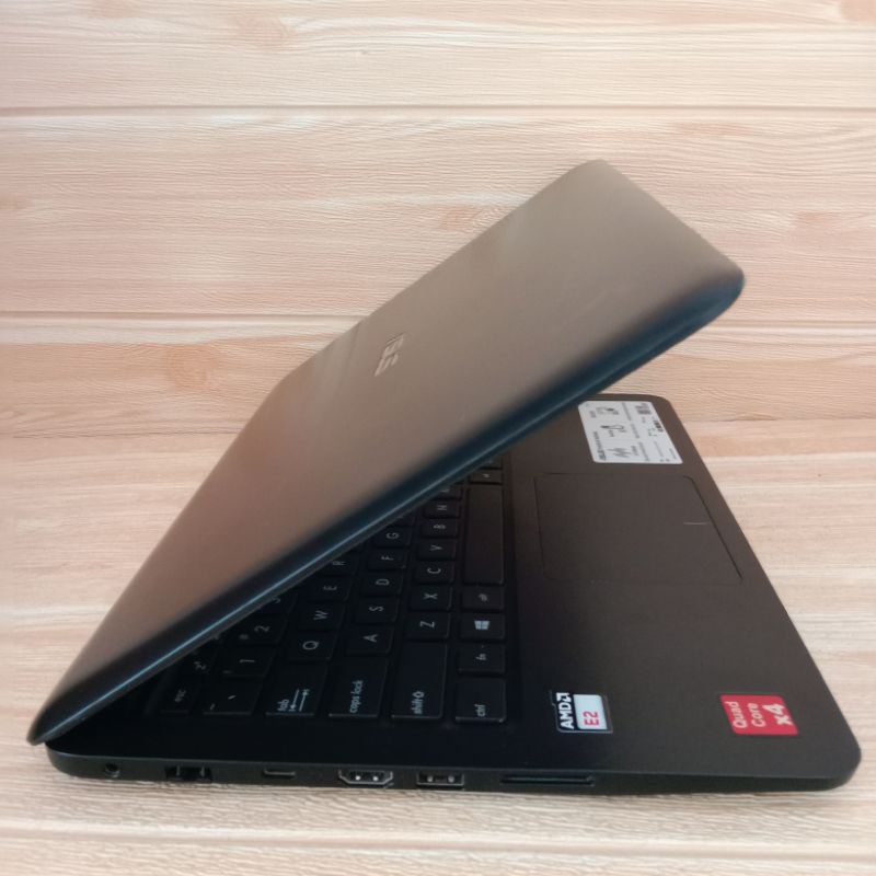 Laptop Asus E402WA AMD E2-6110/4GB/500GB Second mulus quad core-3