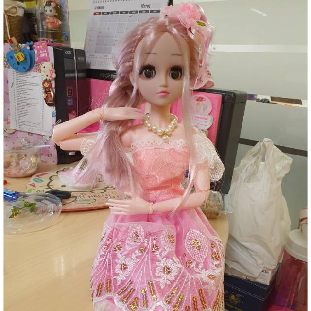Mainan simulasi boneka barbie ukuran besar 60cm dengan kotak besar untuk anak perempuan