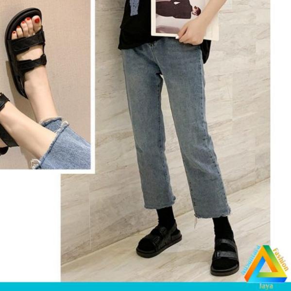 Sandal Gunung Kekinian - Sendal Wanita Kekinian - Sandal Balance T 1728