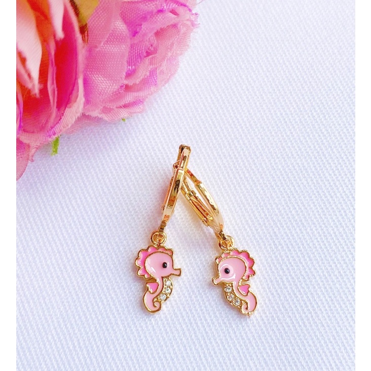 Anting Anak Titanium Pink Seahorse Lapis Emas Kristal Zirconia