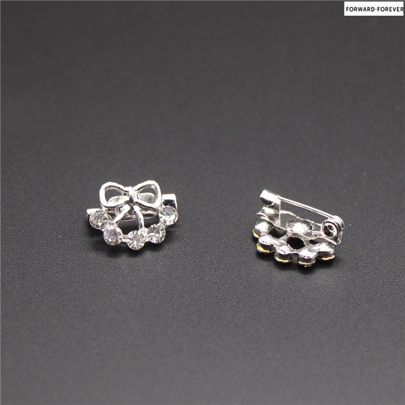 Cute Pin brooch Diamond Small Brooch Safety Pin M70015