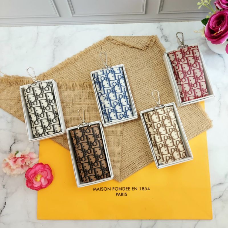 GANTUNGAN KUNCI DIOR DOMPET STNK MOBIL / MOTOR MULTIFUNGSI FREE BOX