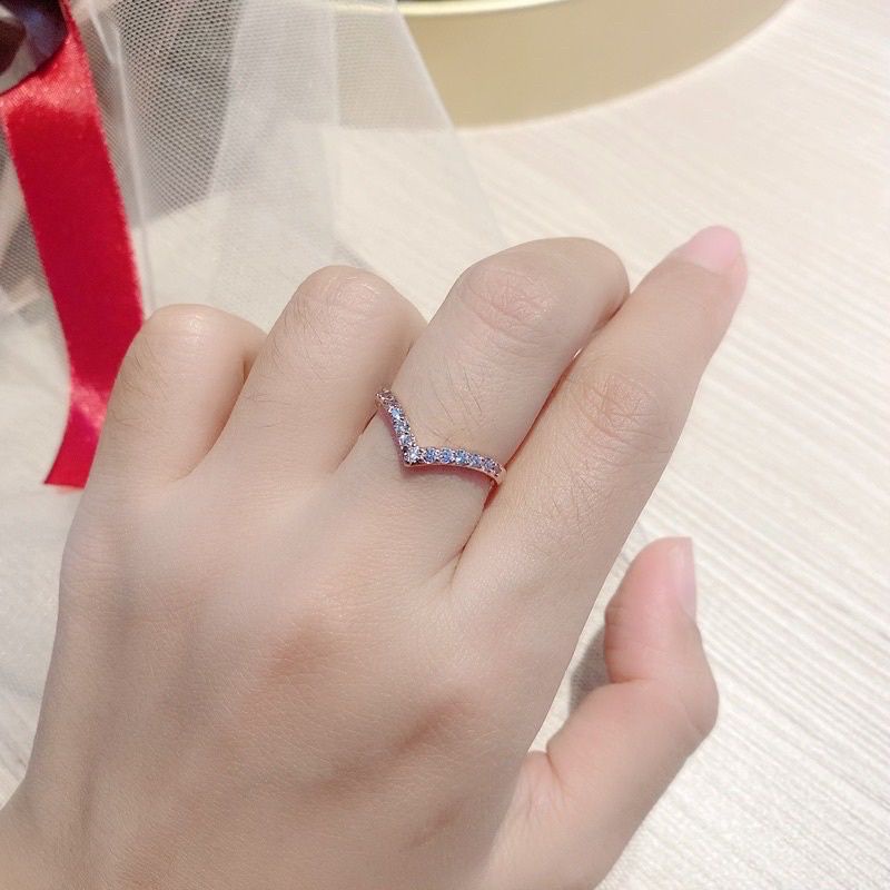 Cincin v fuji , Aurel ready kembali, cantik ,mewah