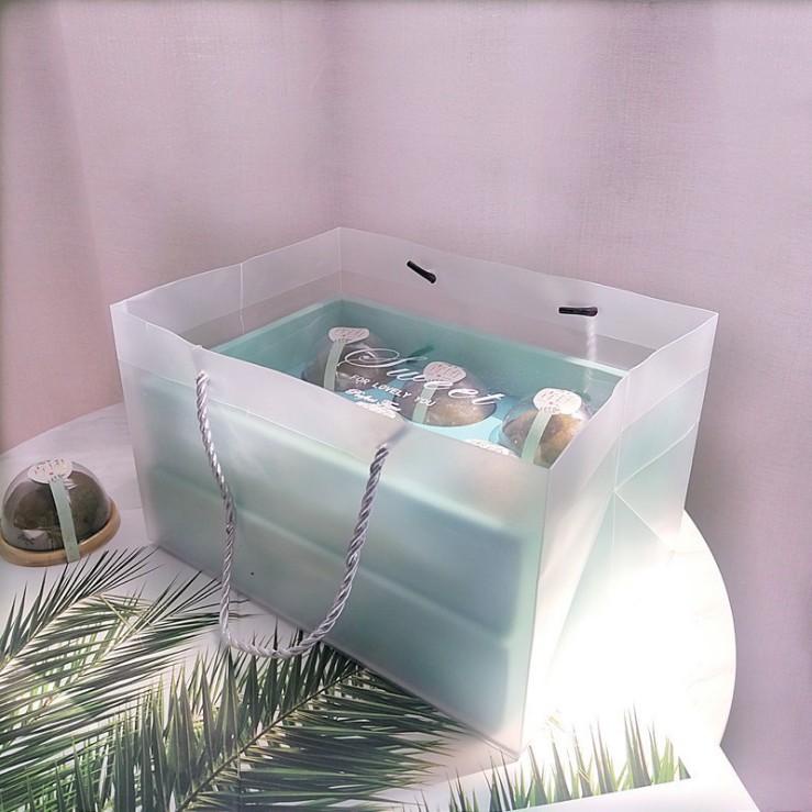 

Ready Paperbag Transparant M 25.5x18x15cm 005049 Kantong box kue kantong packaging paper bag cantik Kualitas Terjamin