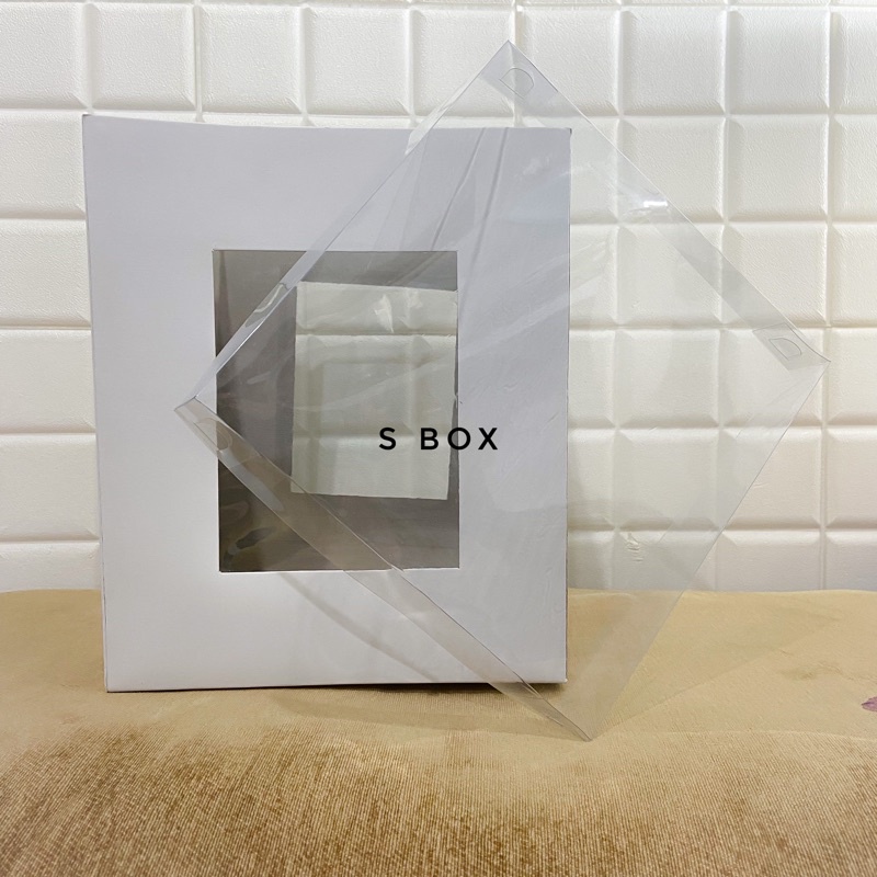 

Sbox Cake ; Box Tinggi 26 x 26 x 32 cm kotak dus box Kue Tar Kuetar Tingkat dengan Mika Jendela depan belakang disertai tutup Mika