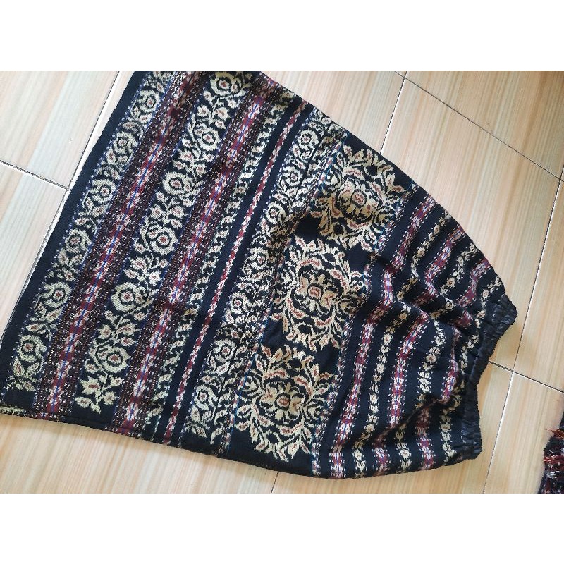 Rok Tenun Asli NTT (1)