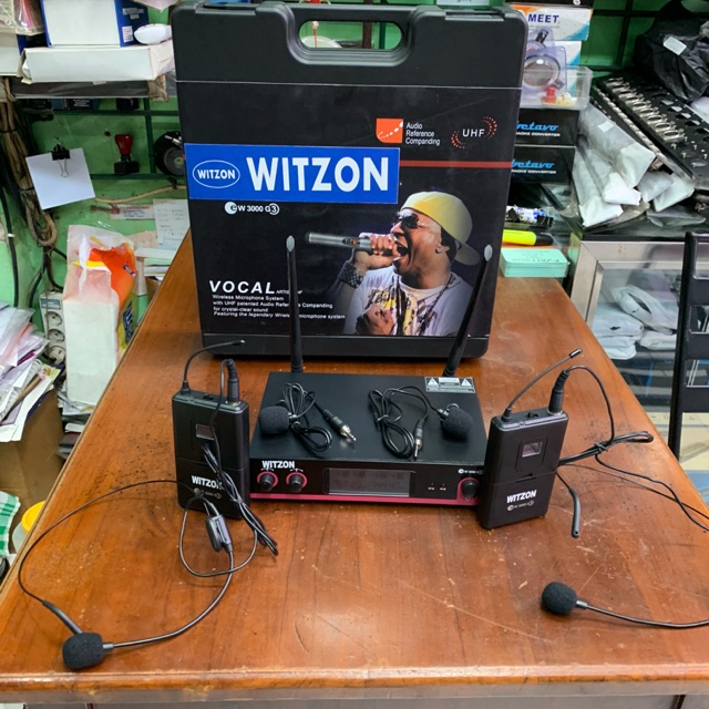Wireless mic witzon clip on headset . Wireless mik mic witzon headset clip on headset