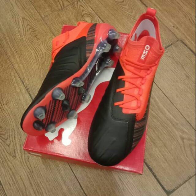 SEPATU BOLA PUMA ONE 5 1 ENERGY RED ORIGINAL BNIB