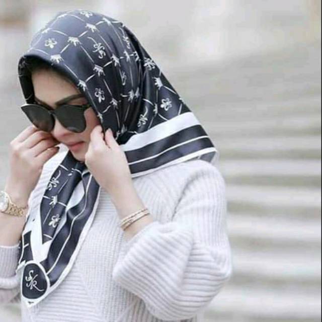 Hijab syahrini