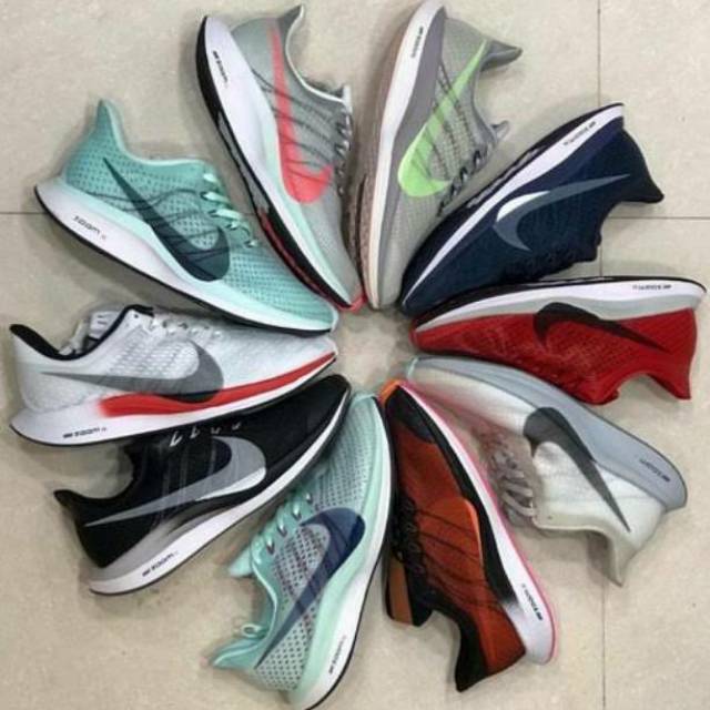 Sepatu lari Pria Pegasus 35 Turbo