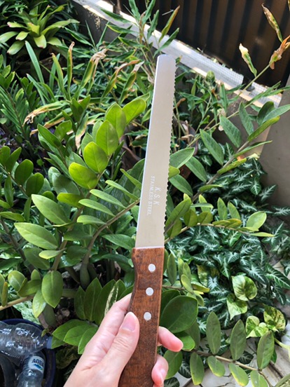 Pisau Roti 2 Sisi Gagang Kayu 10