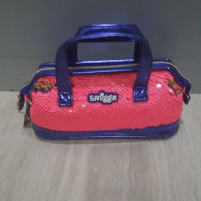 

Smiggle pencilcase shimmy