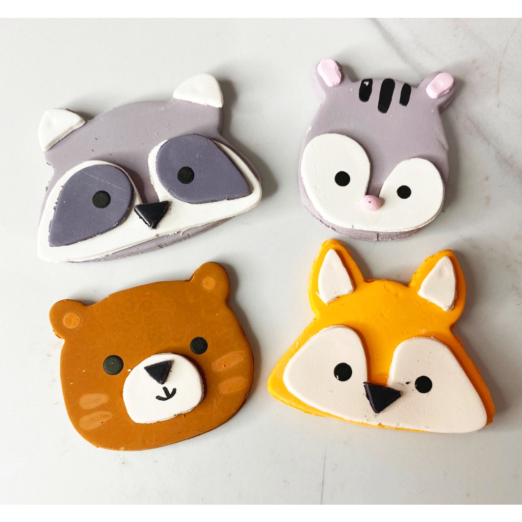 

Gumpaste hiasan kue racoon fox - rakun musang