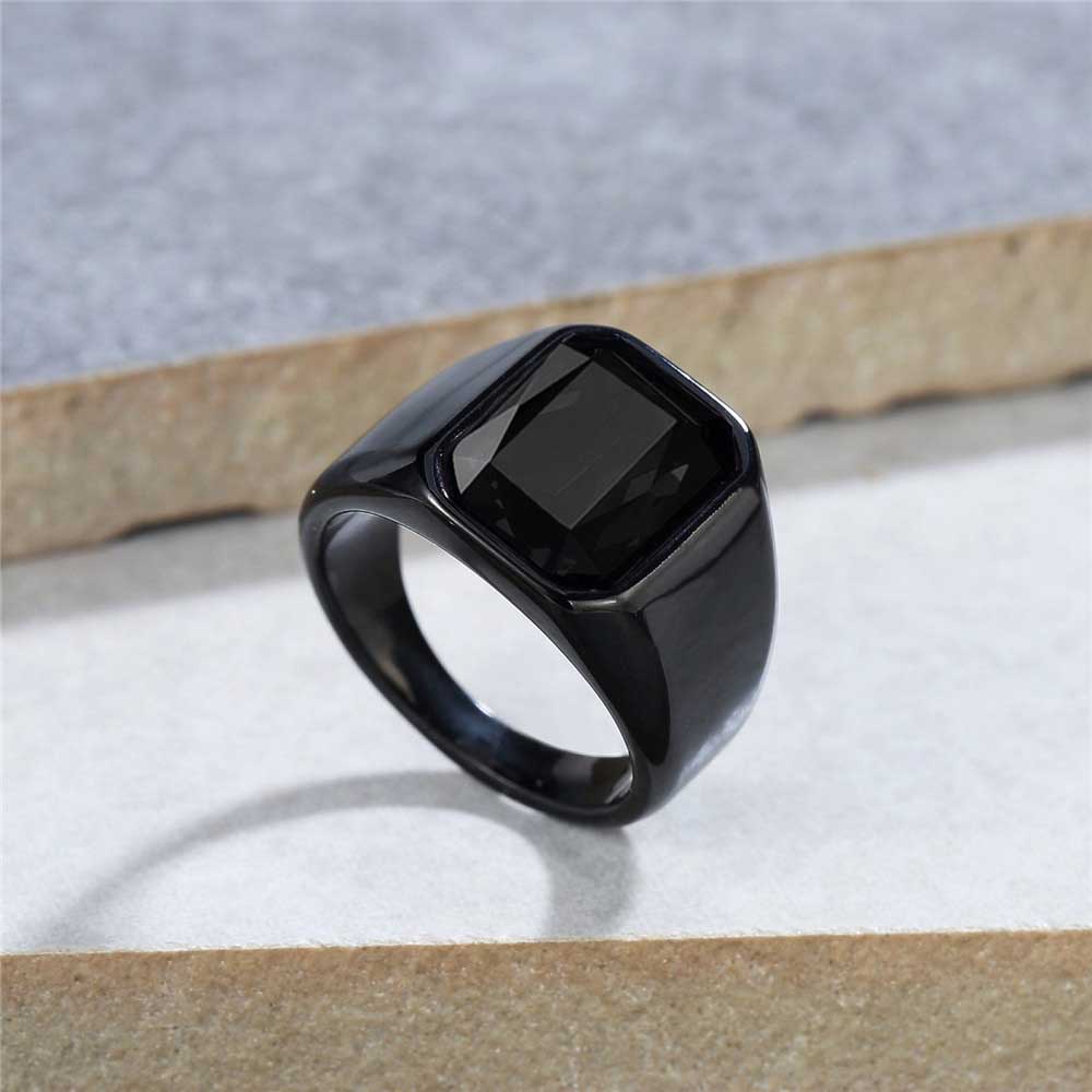 Cincin Ruby Dipoles Baja Titanium Hitam Klasik Perhiasan Fashion Pria Pernikahan Batu Permata Kristal Rings