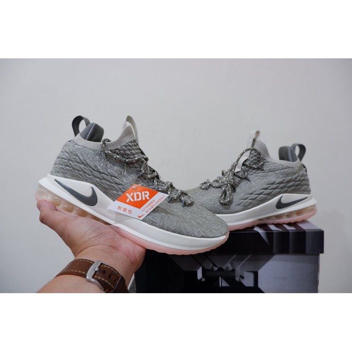 Sepatu Basket LEBRON 15 LOW LIGHT BONE