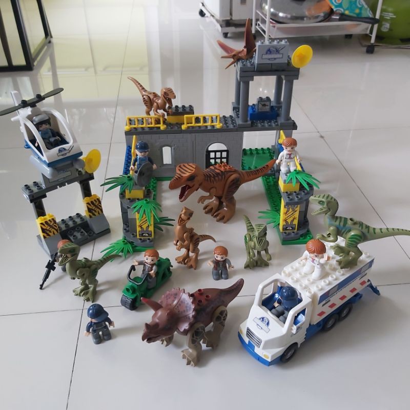 Lego Duplo JDLT Jurassic World lengkap