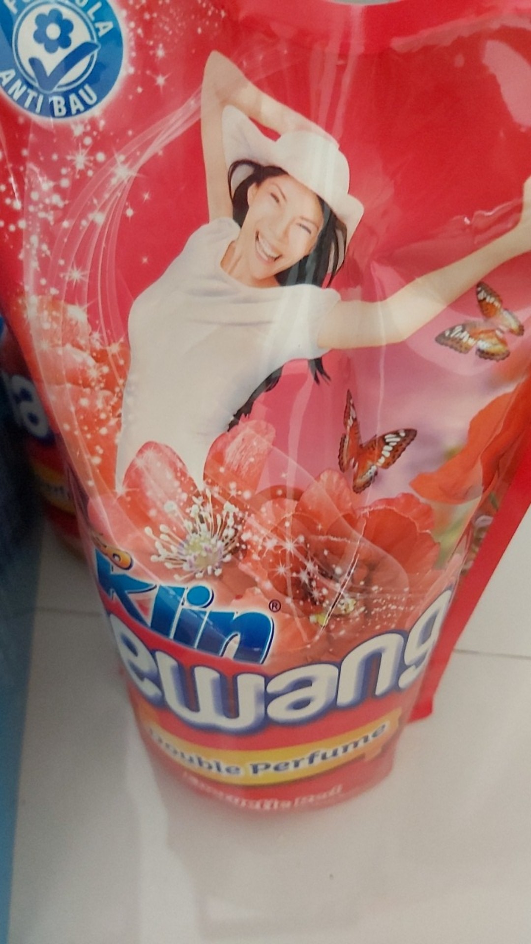 So Klin Pewangi Pakaian Refill Red/ Pink /purple 900ml-bloralapak