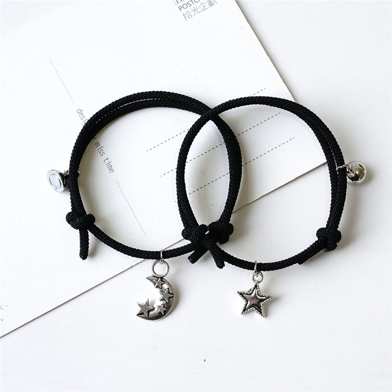 【Ready stock&amp;COD】1pasang / 2 pcs Gelang hitam couple magnet Gelang Couple gelang couple magnet love Tali Karet Desain Astronot Untuk Unisex best friend fashion murah lucu