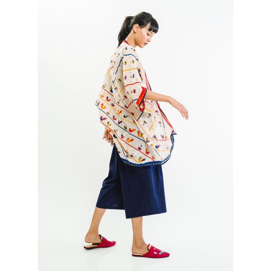 Scarf Outer Ayam/Flora Sejauh Mata Memandang - Creme
