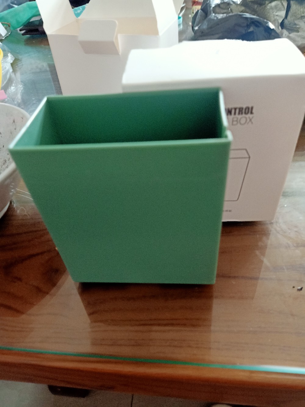 Kotak Penyimpanan Ponsel/remote