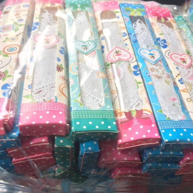 Souvenir pernikahan tatakan gelas taplak gelas kemasan Box 100 pcs
