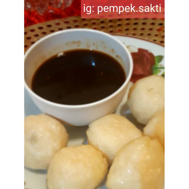 

Pempek adaan asli ikan gabus Palembang