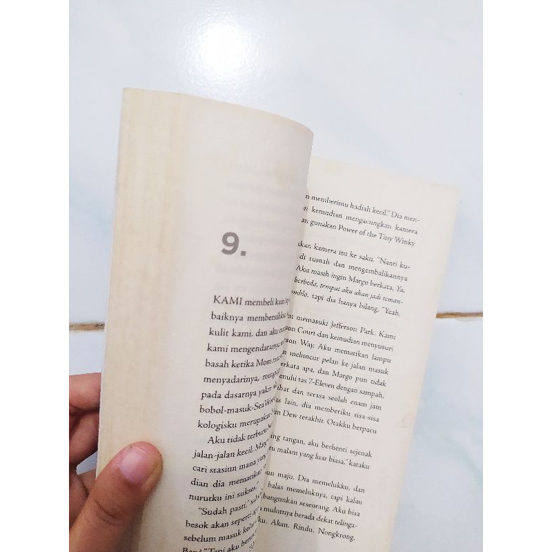 PAPER TOWNS - JOHN GREEN