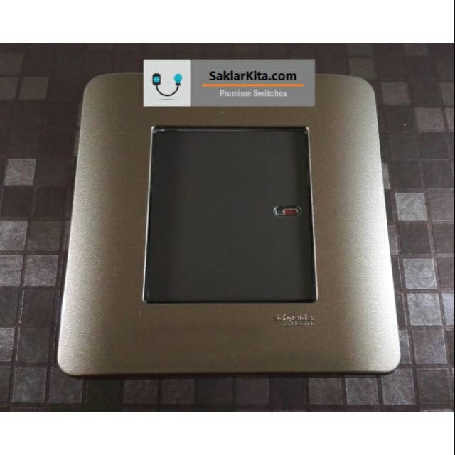 Clipsal Schneider Zencelo Silver Bronze Saklar 1 Gang 1 Way