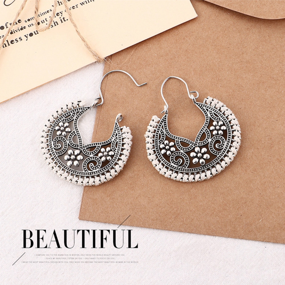 Anting Rumbai Warna Silver Gaya Vintage Bohemian Tibet Etnik Indian Untuk Wanita