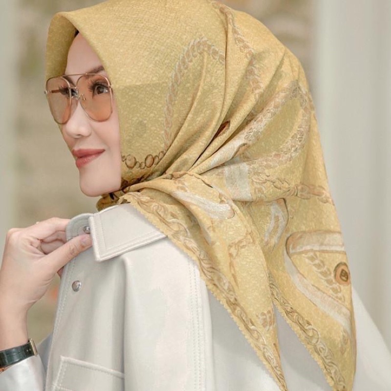 New Buttonscarves Chain Series Corn